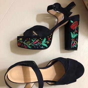 Club Monaco Shoes - Like new Club Monaco embroidered platform sandals Club Monaco Shoes - Like new Club Monaco embroidered platform sandals